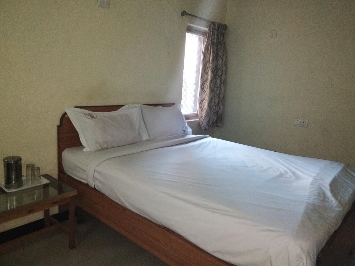 Hotel Jaysanthi Ooty Luaran gambar