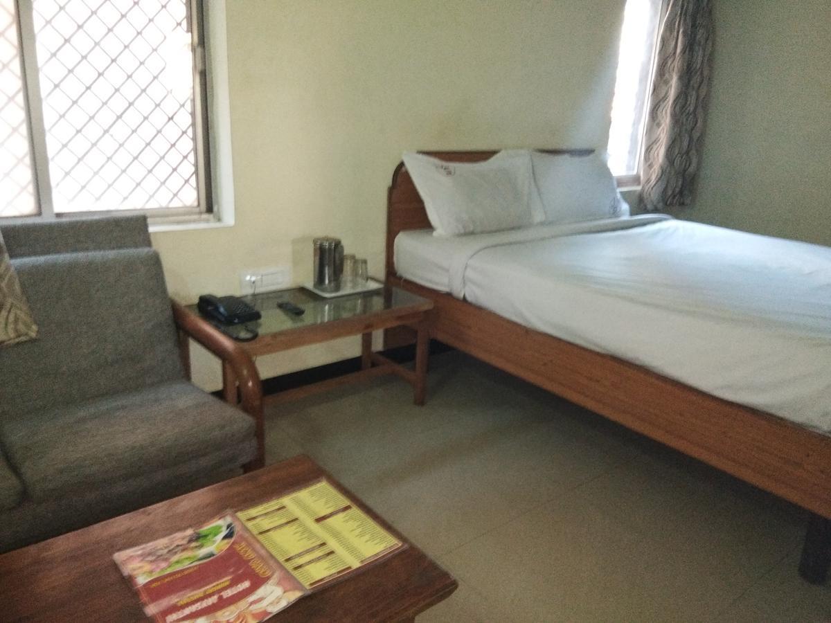 Hotel Jaysanthi Ooty Luaran gambar